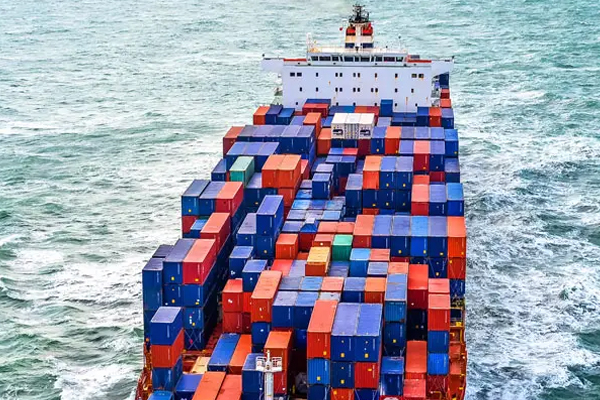 >Five Advantages of Container Transportation